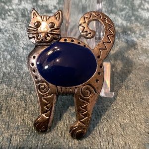 Vintage Southwestern Style Cat Pin with Blue Stone Belly